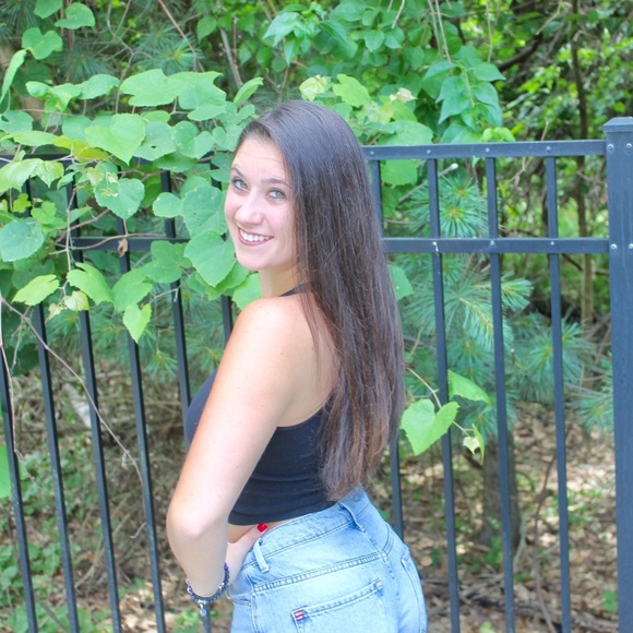 Meet your Posher, Monique - Picture 1 of 1